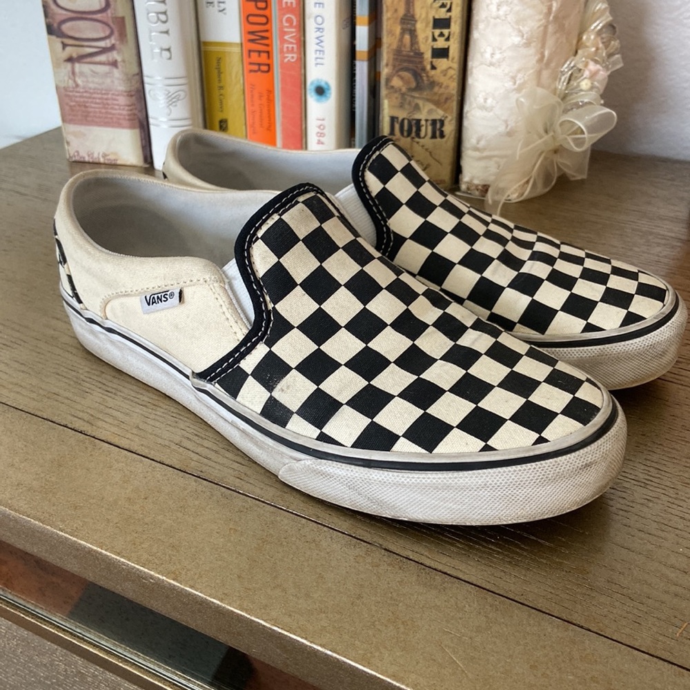 Vans - Picture 3 of 5